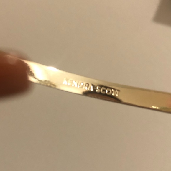 Kendra Scott gold cuff white bracelet - Picture 6 of 7
